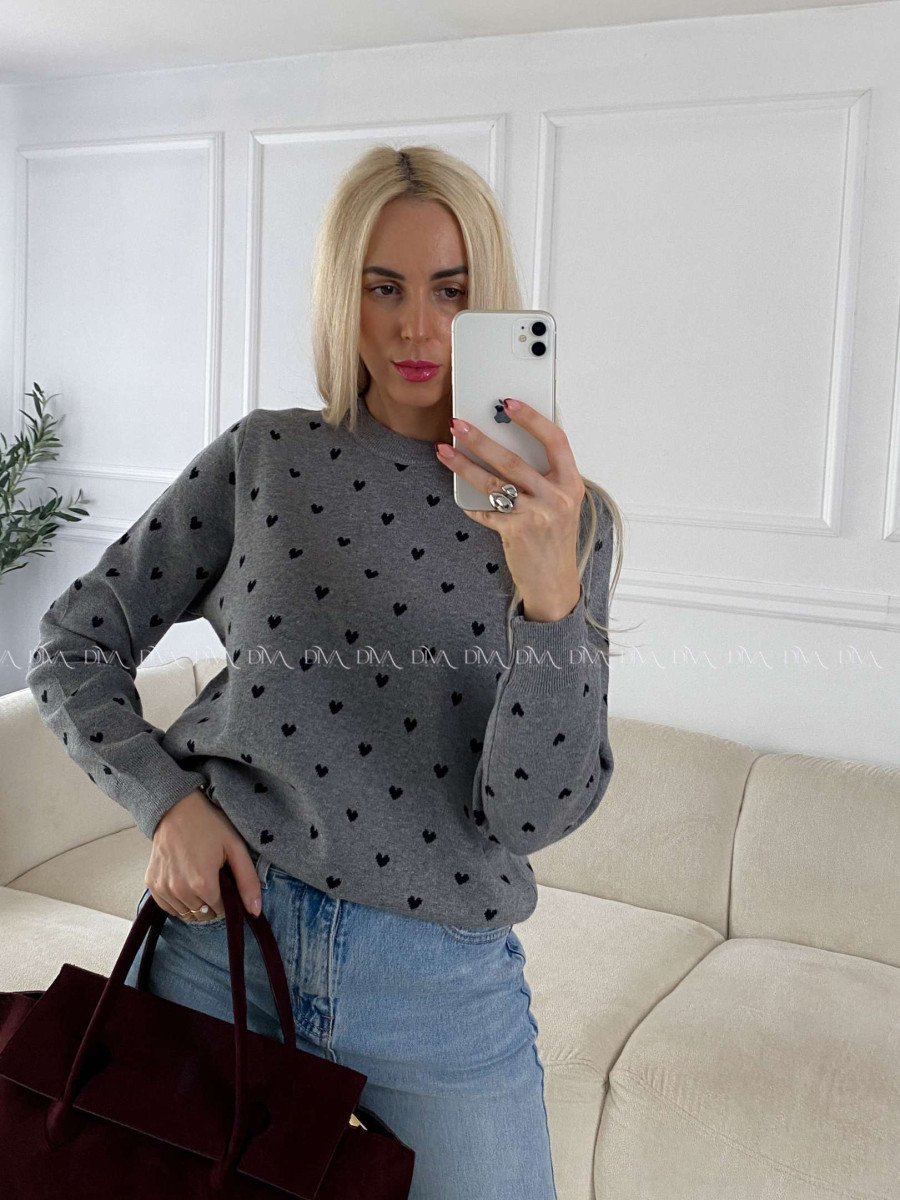 Sveter so srdiečkami sivý A 142