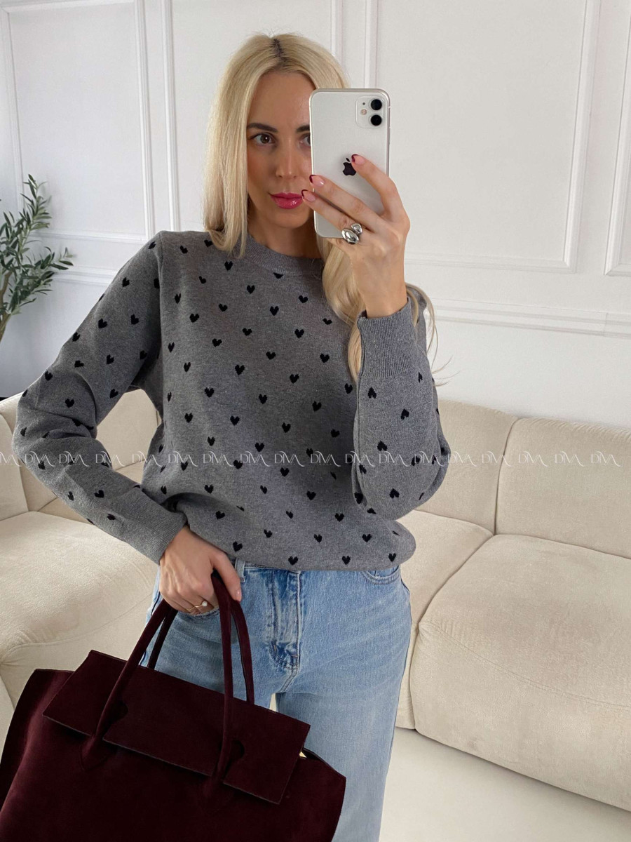 Sveter so srdiečkami sivý A 142