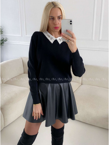 Sveter so zdobeným golierom čierny  A 147