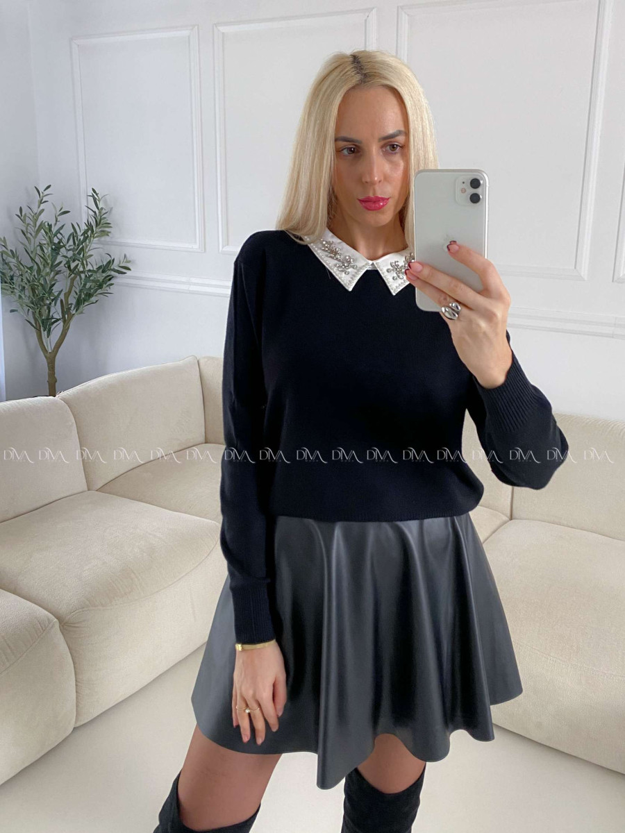 Sveter so zdobeným golierom čierny  A 147