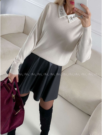 Sveter so zdobeným golierom svetlo béžový A 147