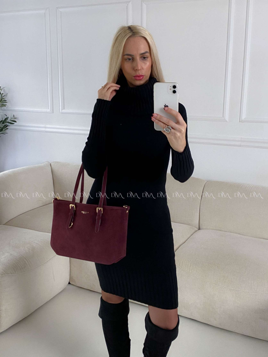 Rolákové úpletové šaty s mohutným golierom čierne A 150