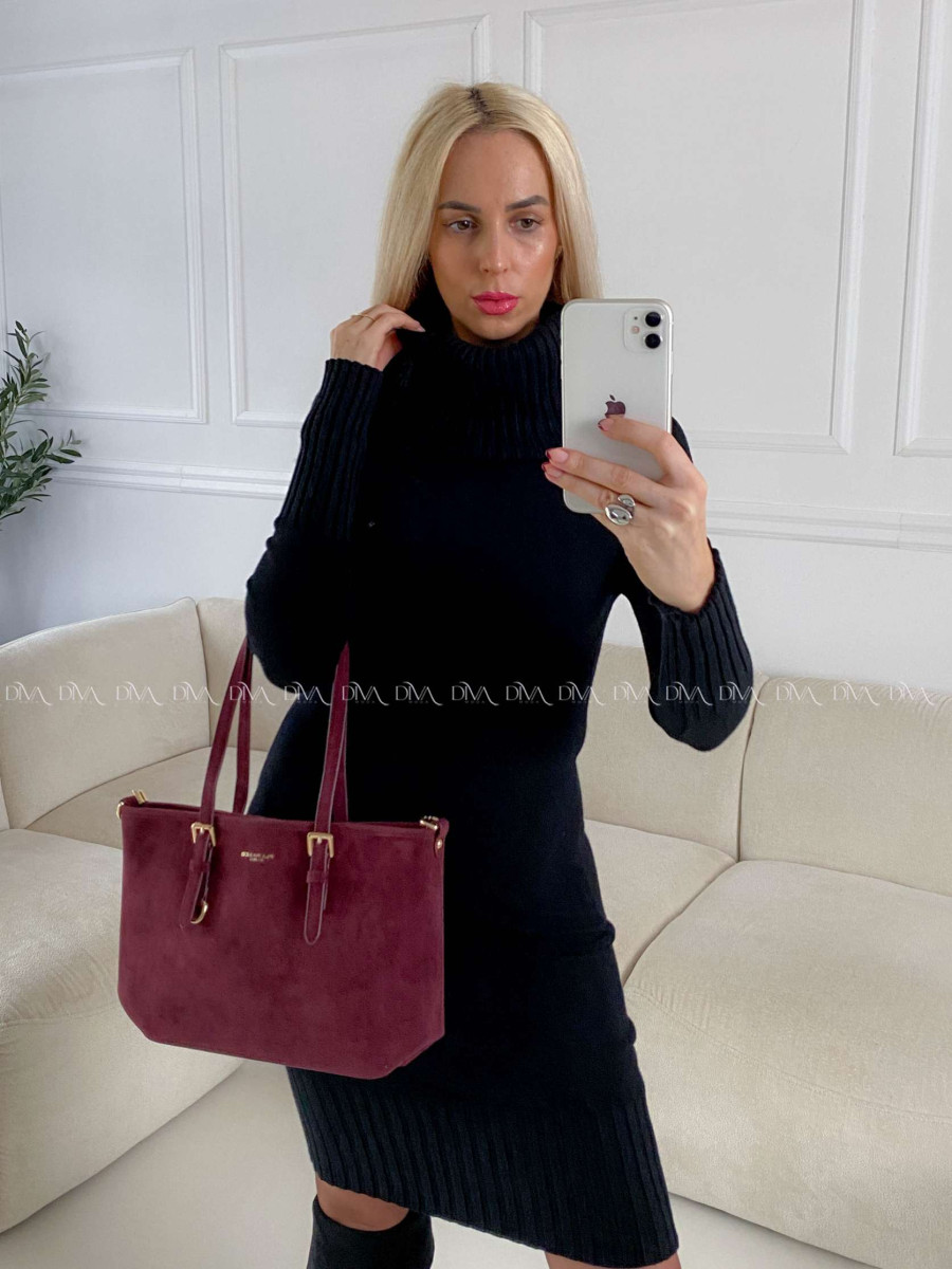 Rolákové úpletové šaty s mohutným golierom čierne A 150