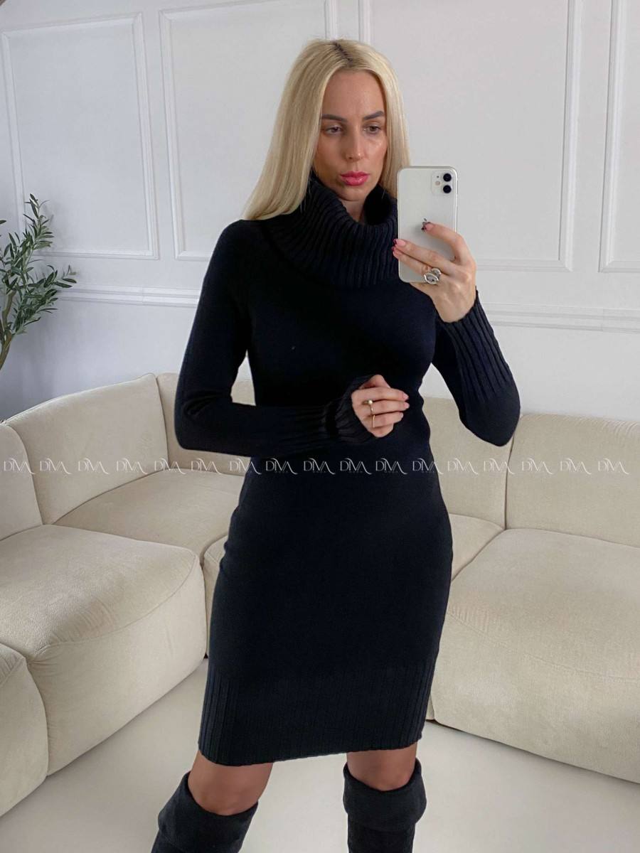 Rolákové úpletové šaty s mohutným golierom čierne A 150