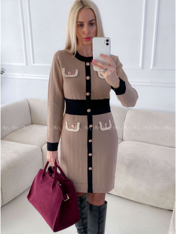 Úpletové šaty so zdobenými gombíkmi coco latté hnedá  A 151