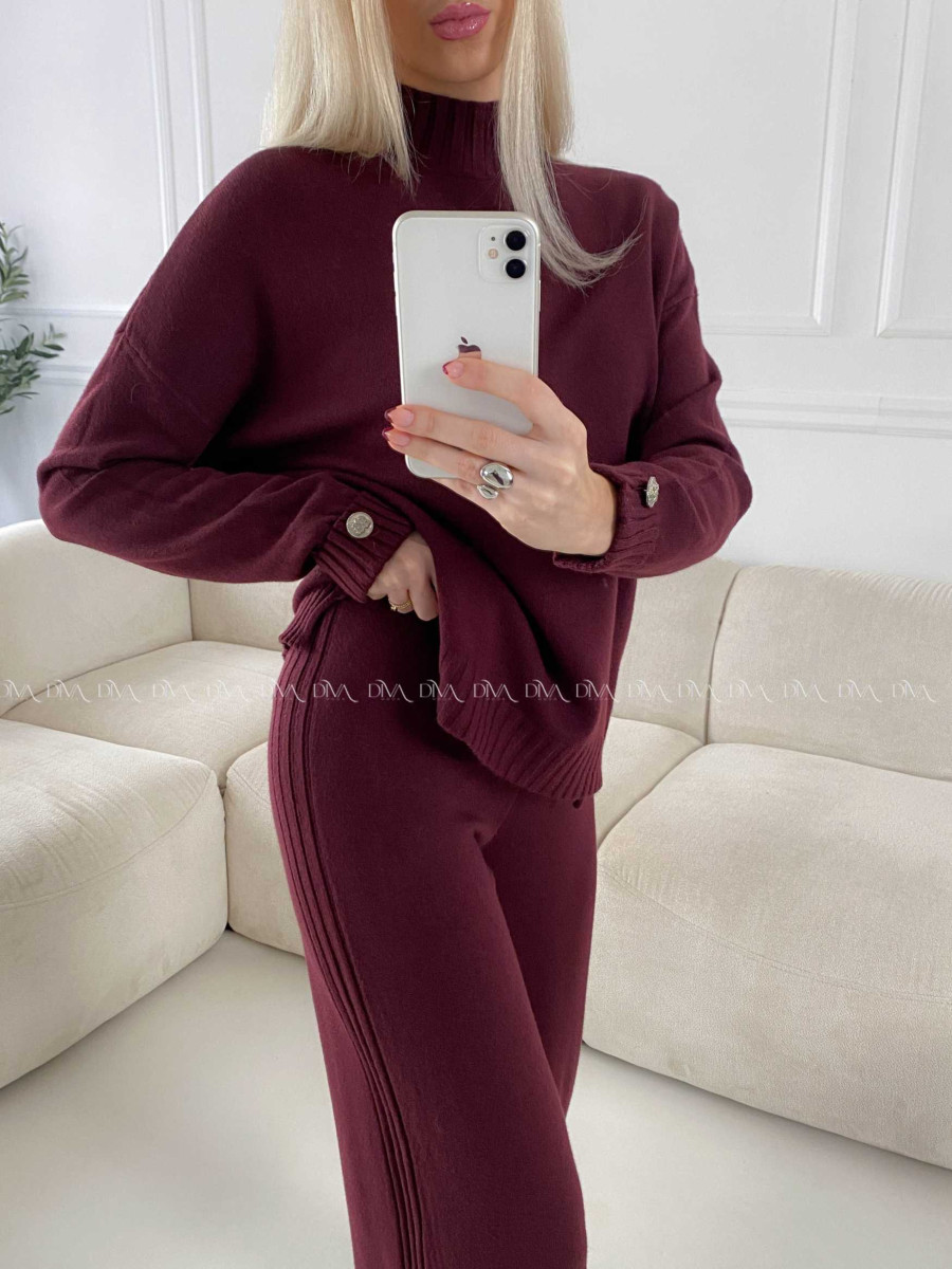 Úpletový komplet sveter + nohavice burgundy A 157