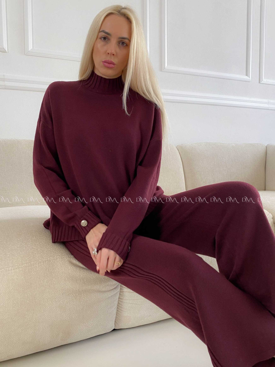 Úpletový komplet sveter + nohavice burgundy A 157