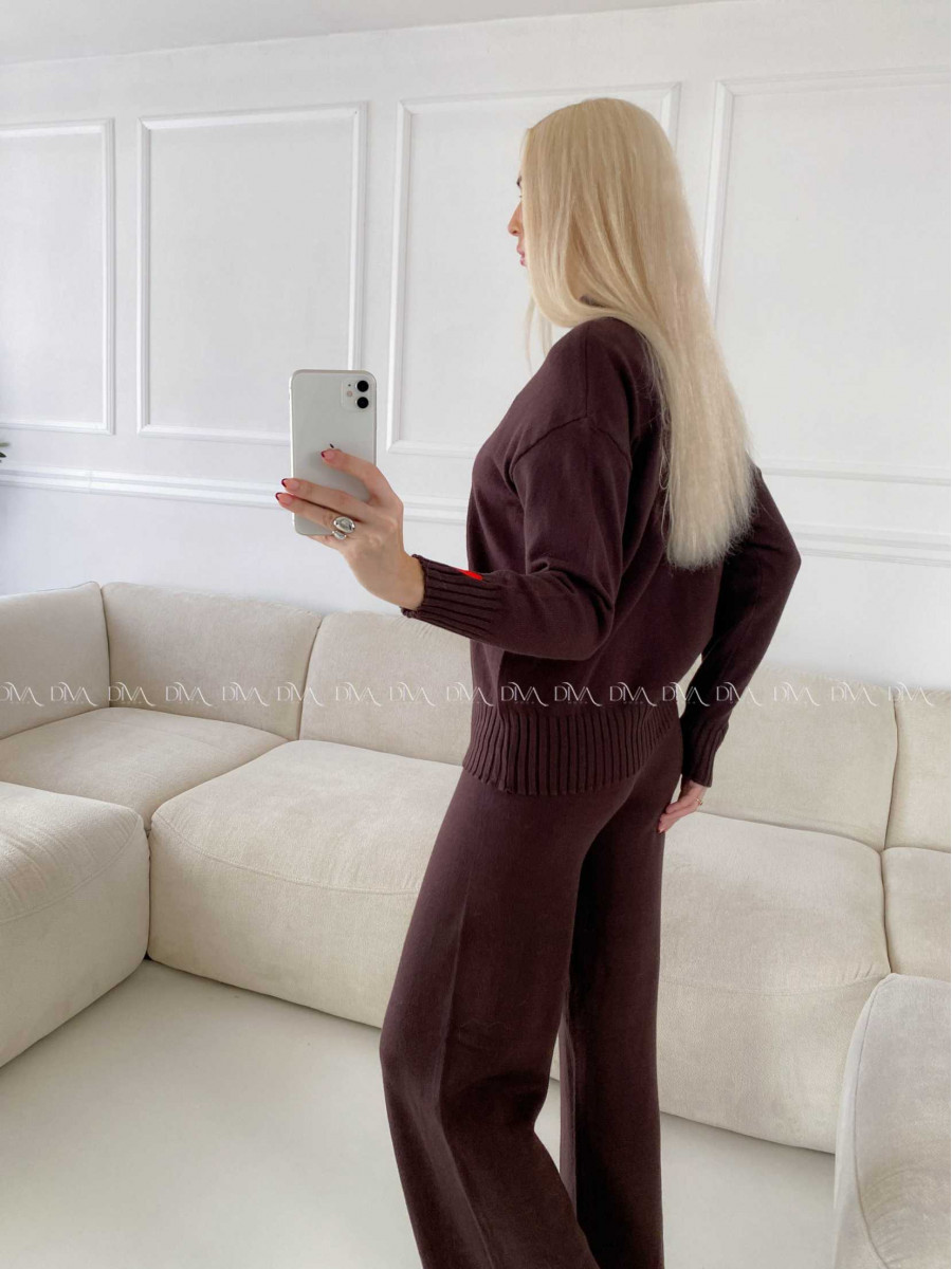 Úpletový komplet so srdiečkami sveter + nohavice čokoládový A 154