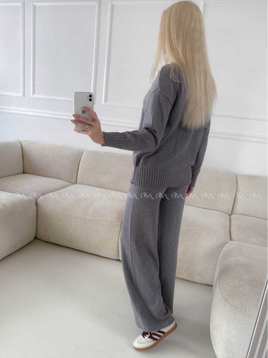 Úpletový kompletso srdiečkami sveter + nohavice šedý A 154