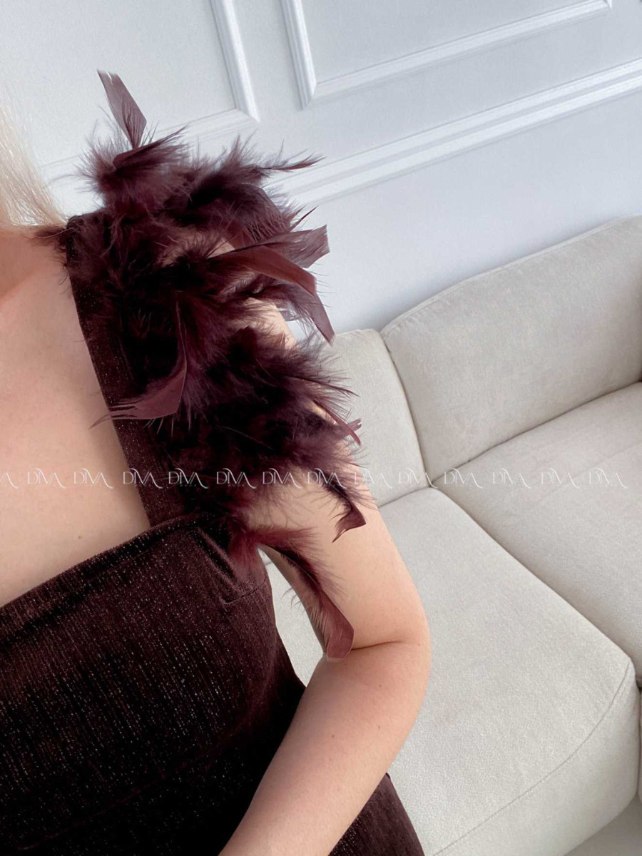 Zamatové midi šaty s pierkami čokoládové A 158