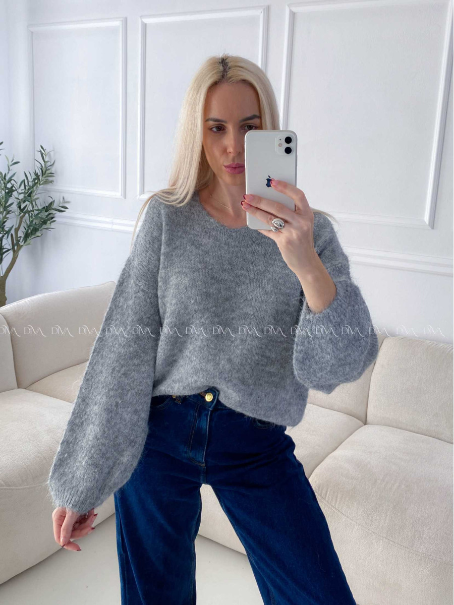 Sveter s V - dekoltom sivý A 153