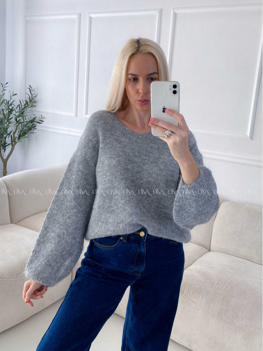 Sveter s V - dekoltom sivý A 153