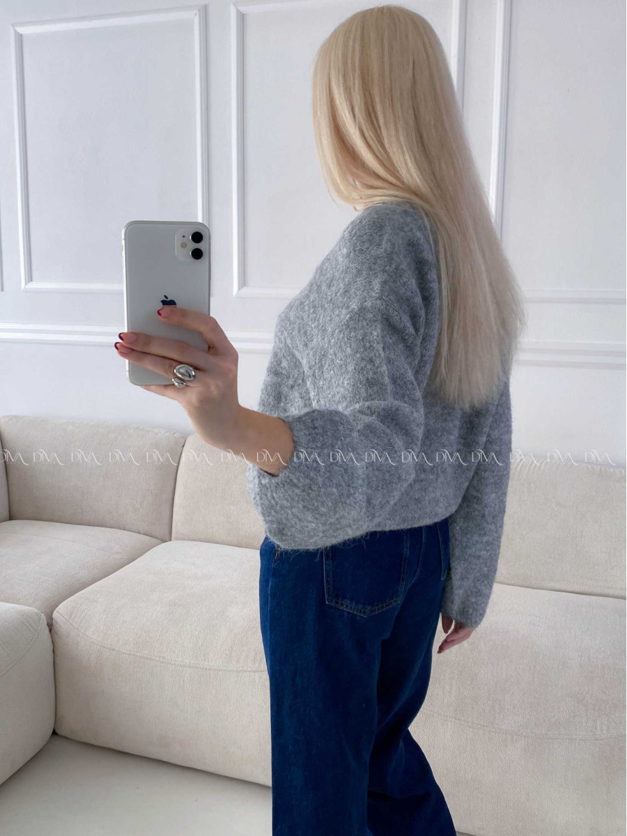 Sveter s V - dekoltom sivý A 153