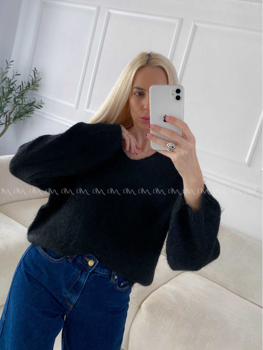 Sveter s V - dekoltom čierny A 153