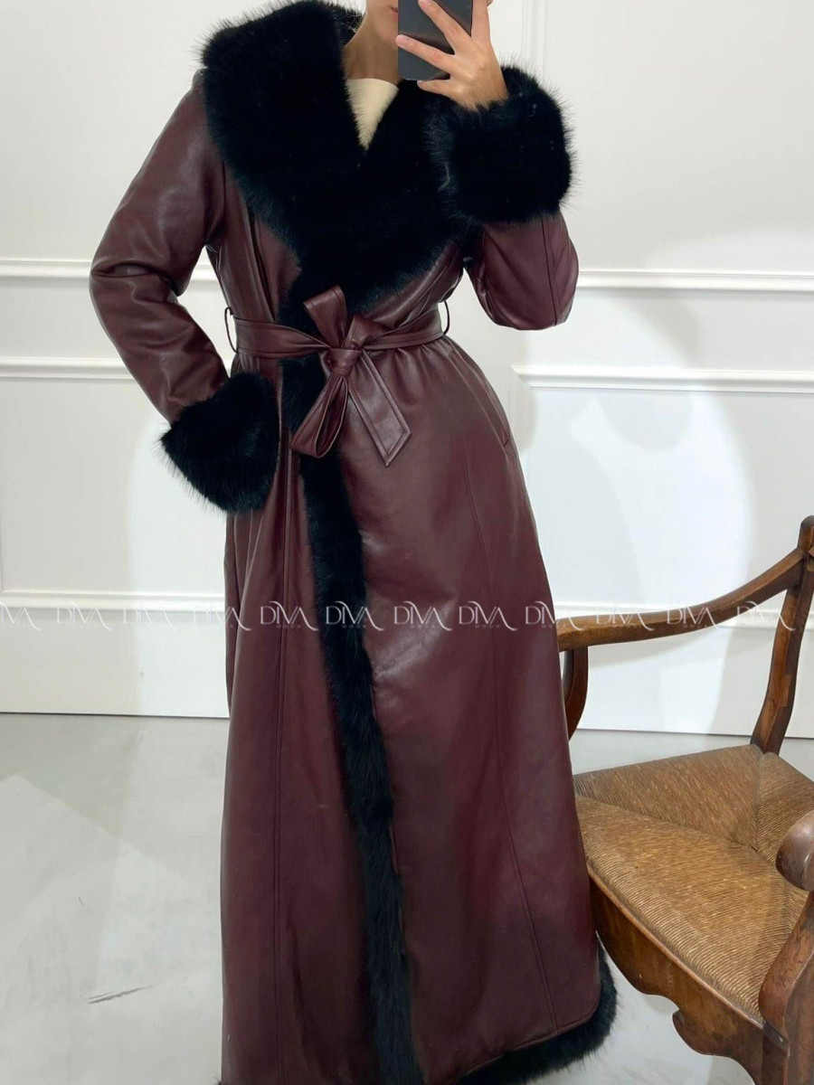 Zateplený koženkový kabát burgundy s čiernou kožušinou A 74