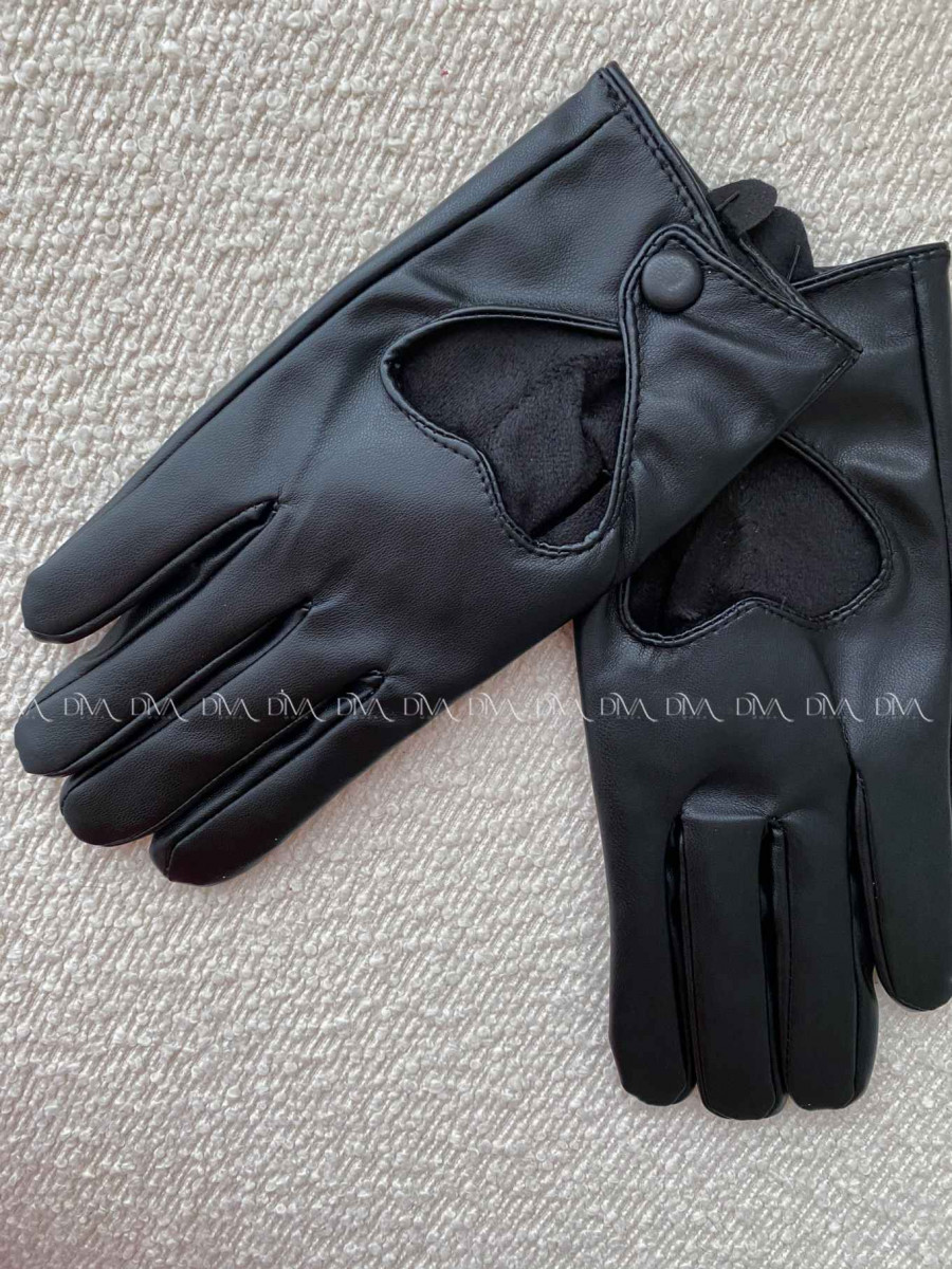 Koženkové rukavice so srdiečkom čierne  G 57