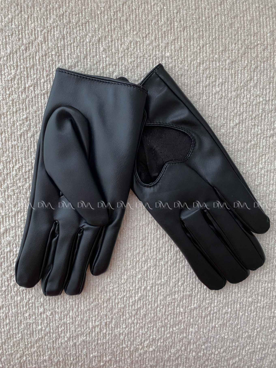 Koženkové rukavice so srdiečkom čierne  G 57