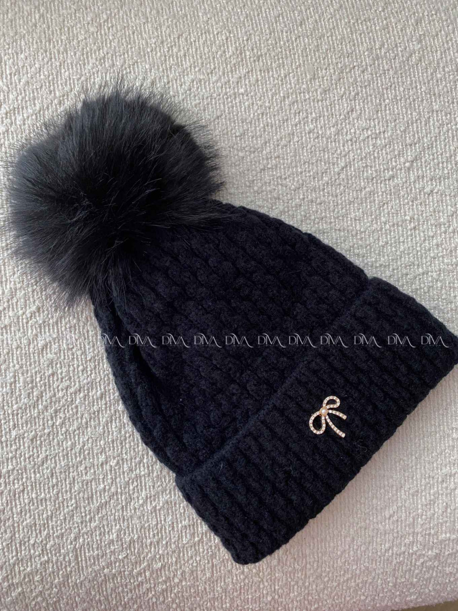 Pletená čiapka s mašličkou a brmbolcom čierna