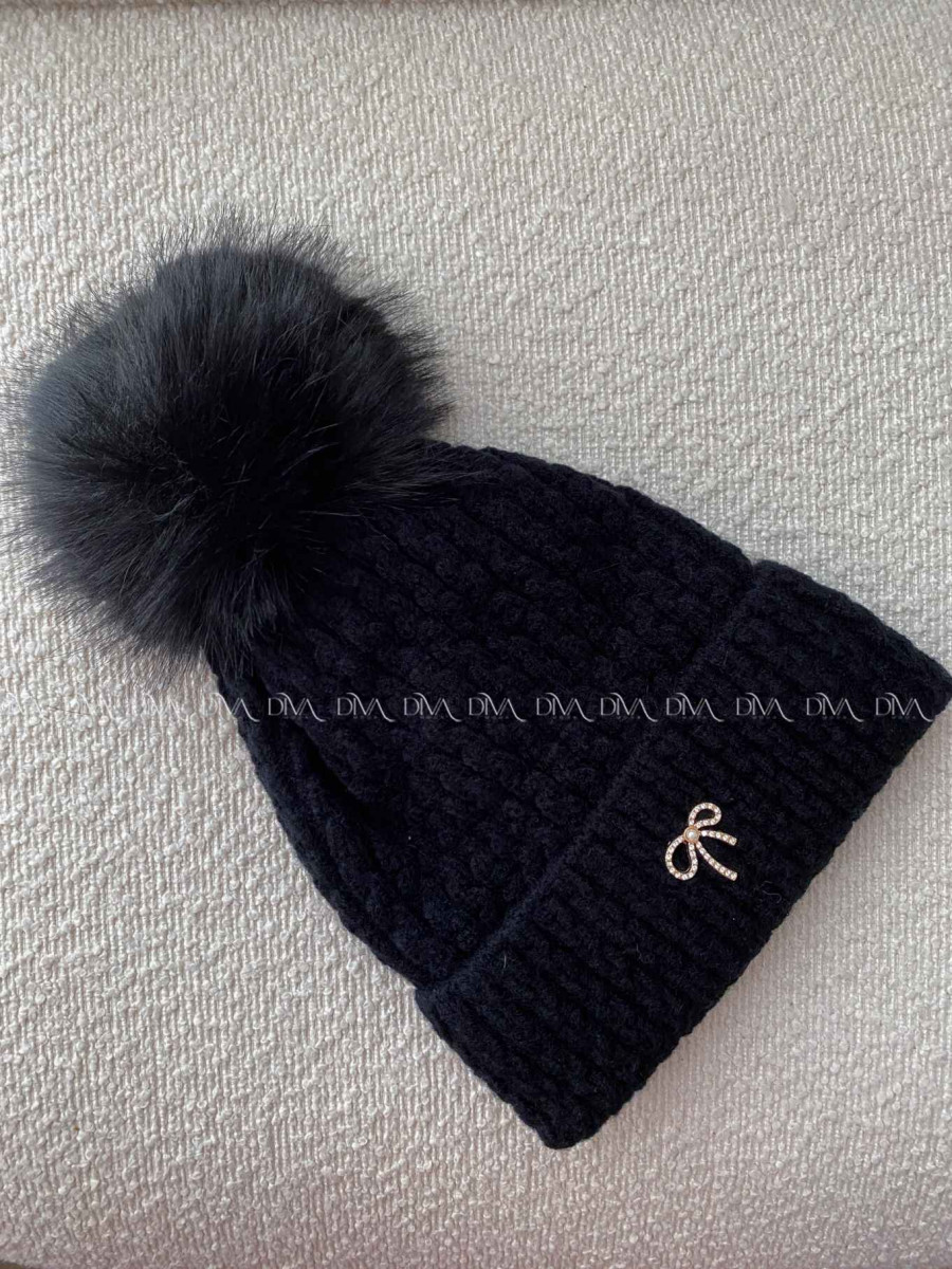 Pletená čiapka s mašličkou a brmbolcom čierna