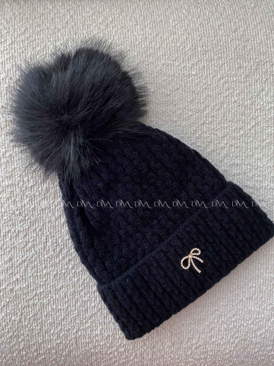 Pletená čiapka s mašličkou a brmbolcom čierna