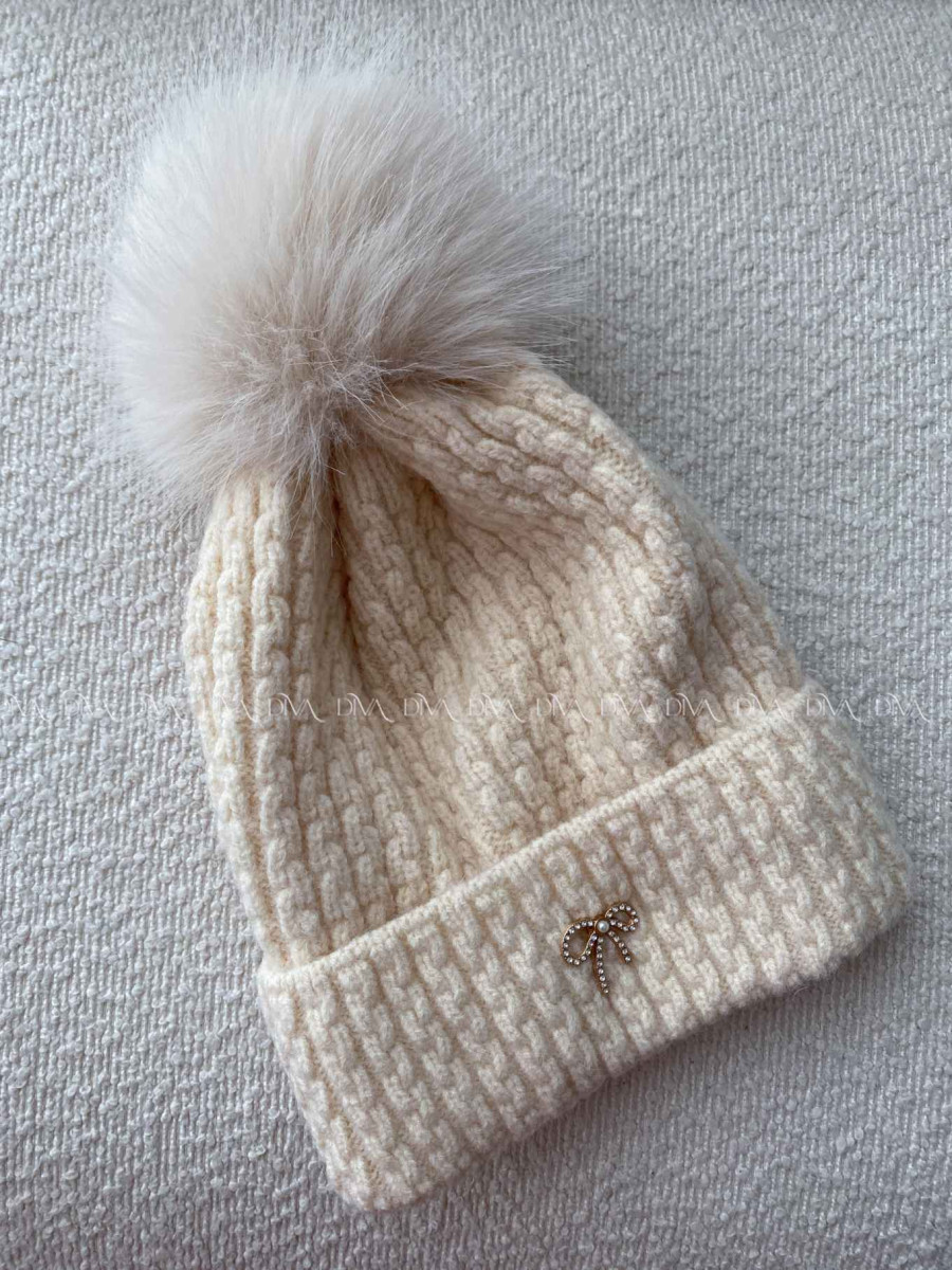 Pletená čiapka s mašličkou a brmbolcom vanilkovo-béžová