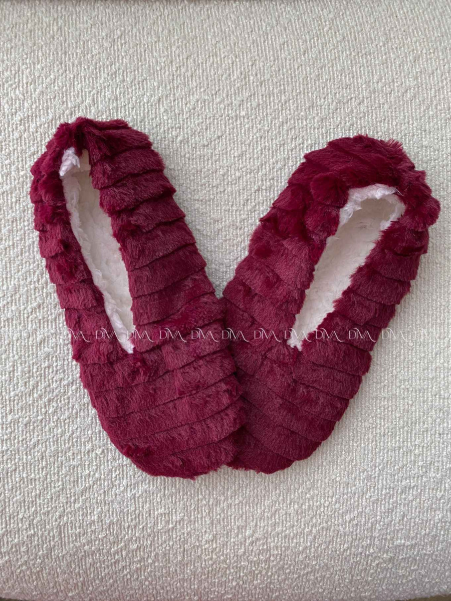 Kožušinové huňaté papučky burgundy