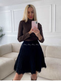 Úpletová skladaná sukňa s krajkou čierna A 166