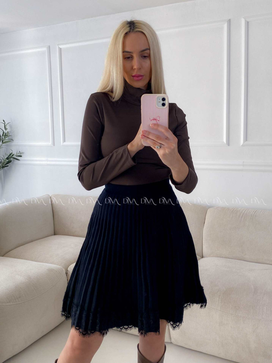 Úpletová skladaná sukňa s krajkou čierna A 166