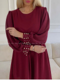 Šaty s perličkami na rukávoch burgundy A 186