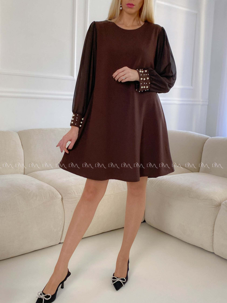 Šaty s perličkami na rukávoch hnedé A 186