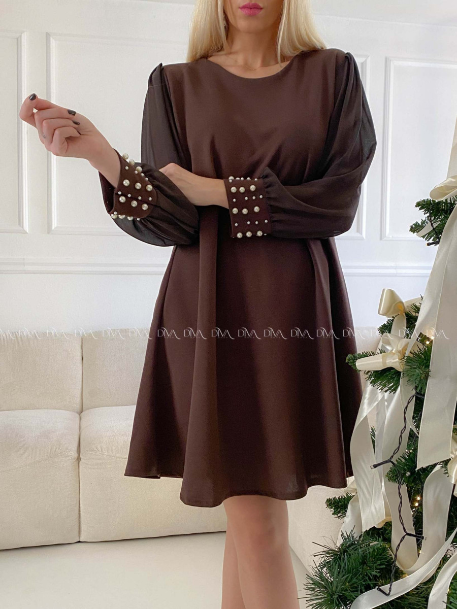 Šaty s perličkami na rukávoch hnedé A 186