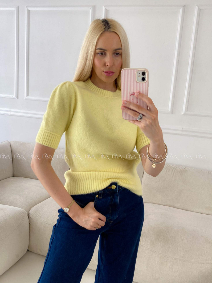 Úpletový svetrík s krátkym rukávom žltý B 15