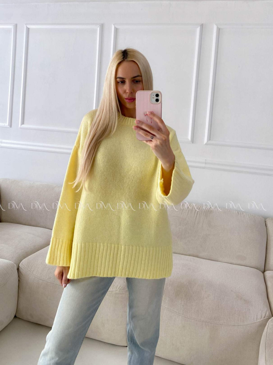Oversize sveter žltý B 13