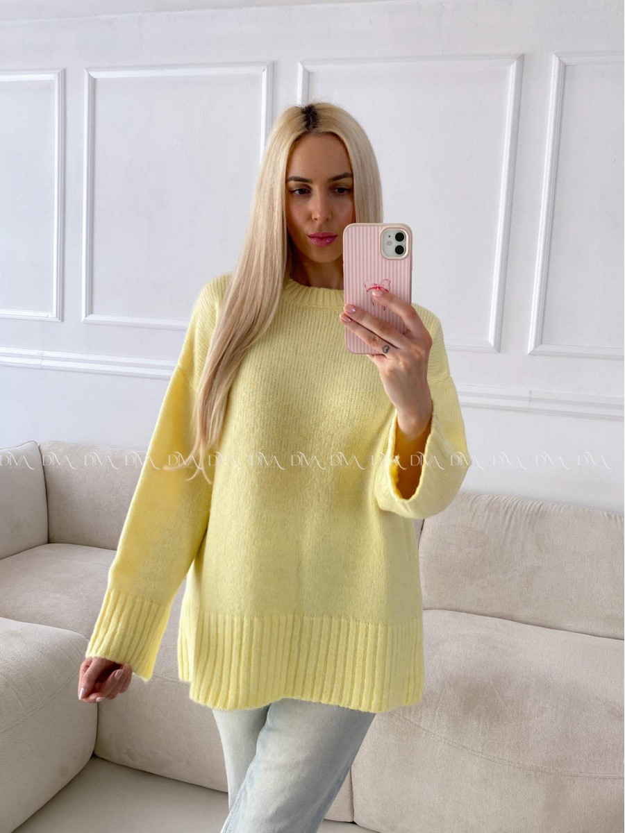 Oversize sveter žltý B 13