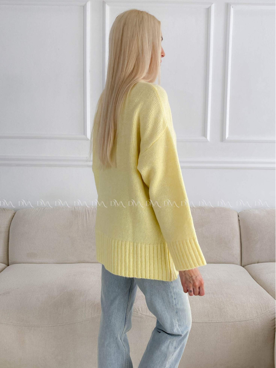 Oversize sveter žltý B 13
