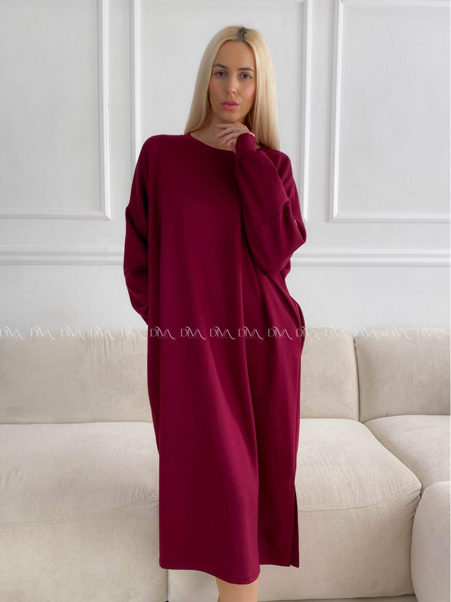 Športové maxi šaty s nášivkou burgundy A 205