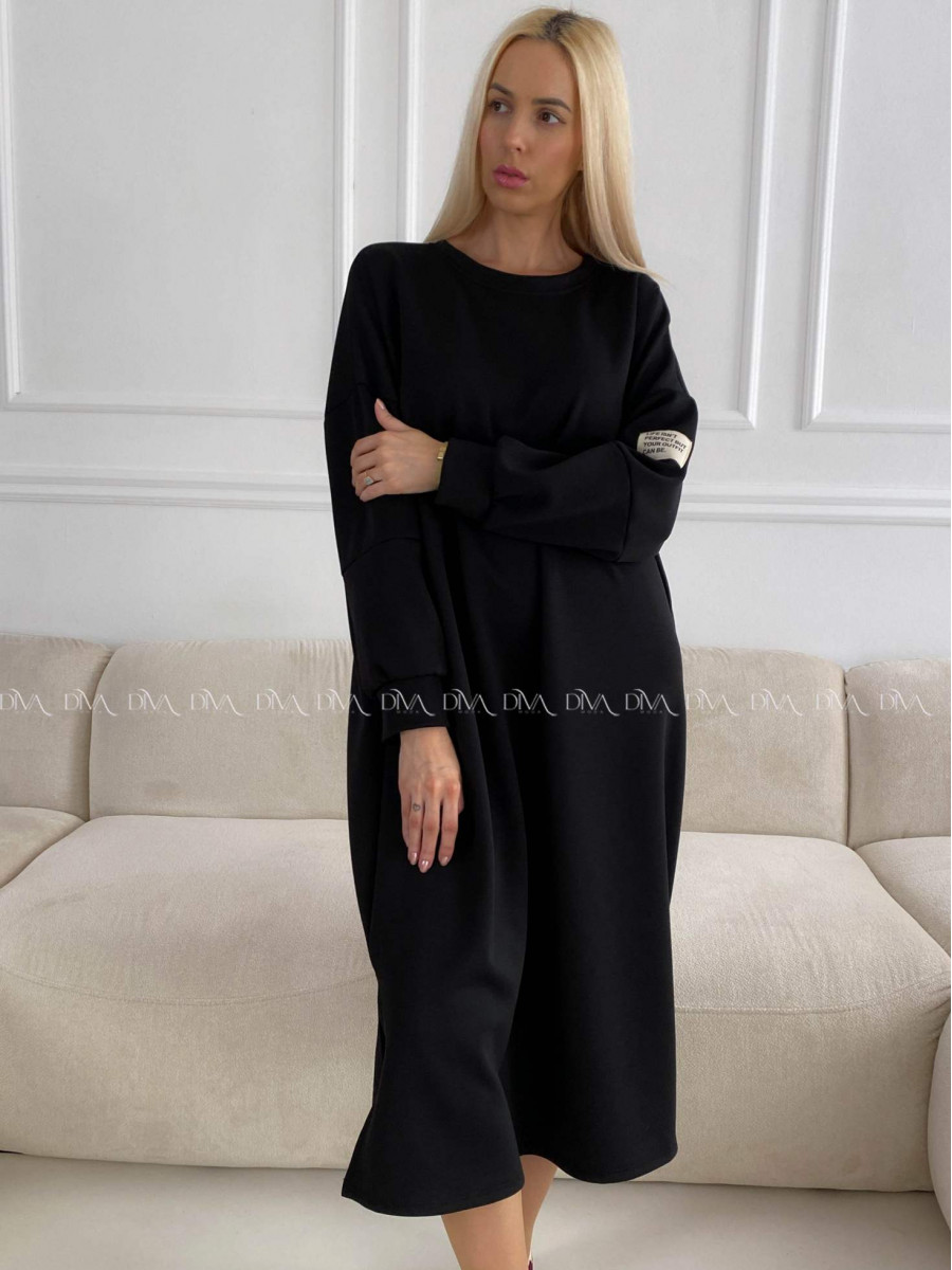 Športové maxi šaty s nášivkou čierne A 205