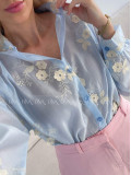 Blúzka s 3D kvetmi baby modrá A 207