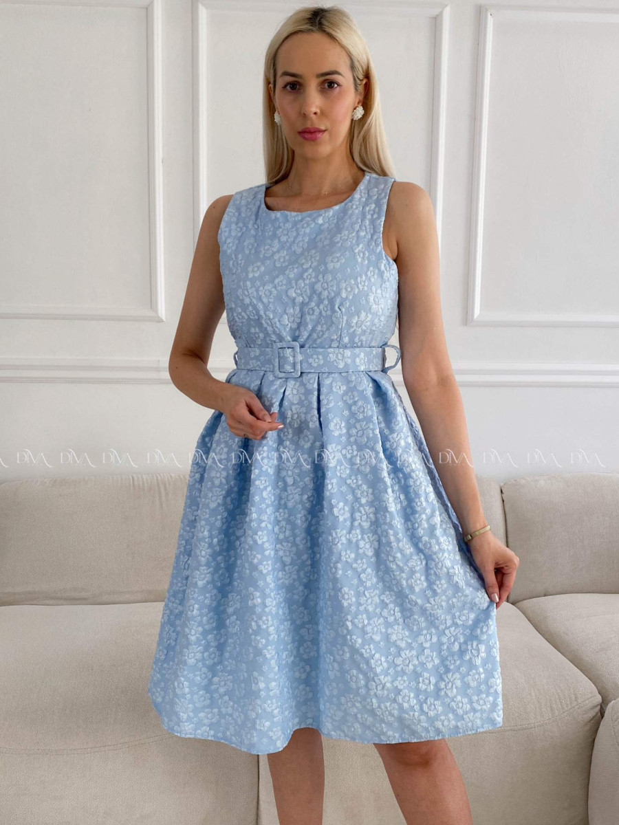Elegantné midi šaty s 3D kvetmi baby modré A 212