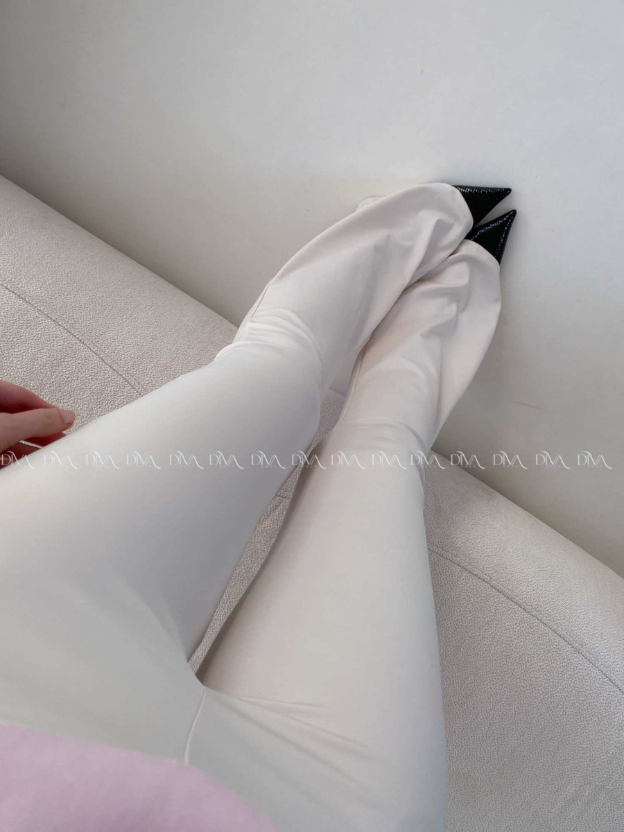 Zvonové push up legíny krémovo-béžové A 86