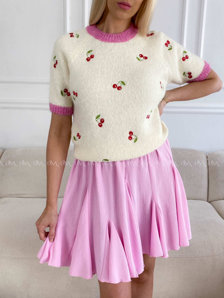 Pletený svetrík s vyšívanými čerešňami A 237