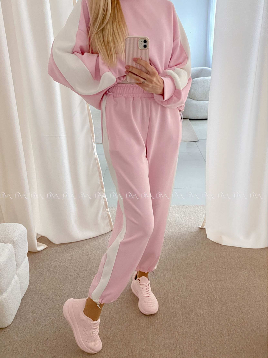 Hladký ležérny komplet s pruhom baby pink AB 26