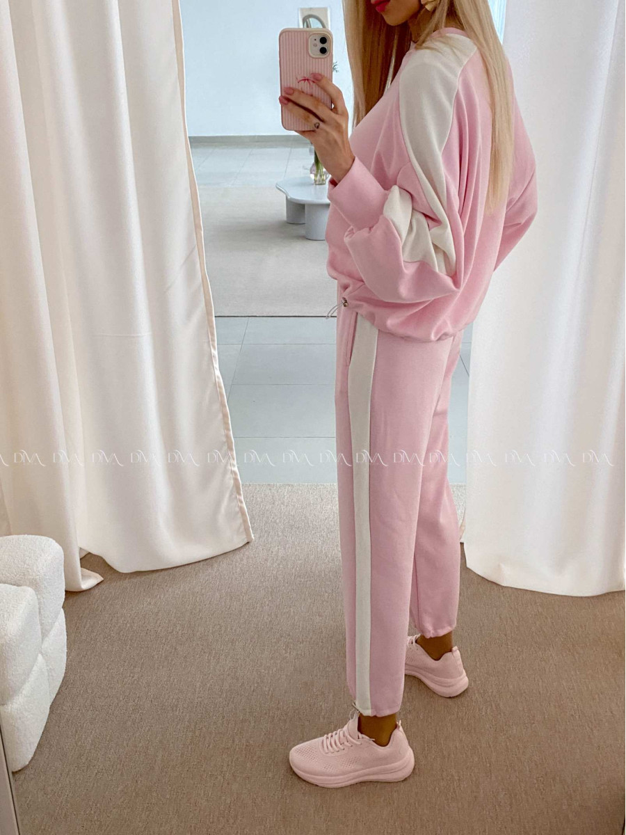 Hladký ležérny komplet s pruhom baby pink AB 26