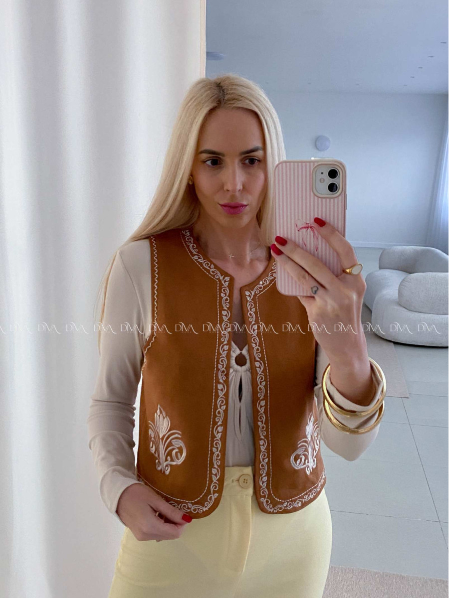 Semišová vyšívaná vesta hnedá AB 49