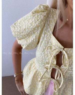 3D kvietkovaný peplum top na viazanie butter yellow AB 81