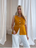 Úpletová vesta so zdobenými gombíkmi horčicová AB 84