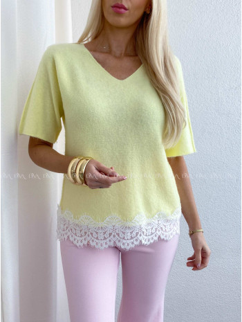 Svetríkový top s krátkym rukávom a krajkou citrónový AB 63