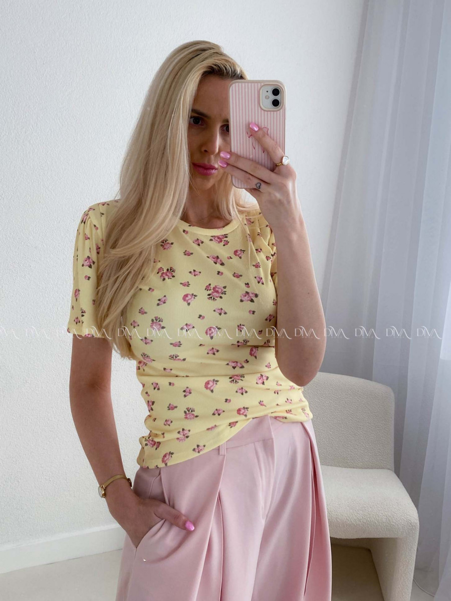 Rebrovaný top s puf rukávmi kvetinkový žltý AB 109