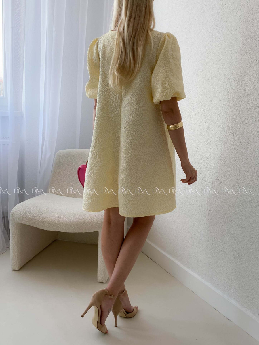 Elegantné šaty s 3d kvetmi rosses butter yellow AB 108