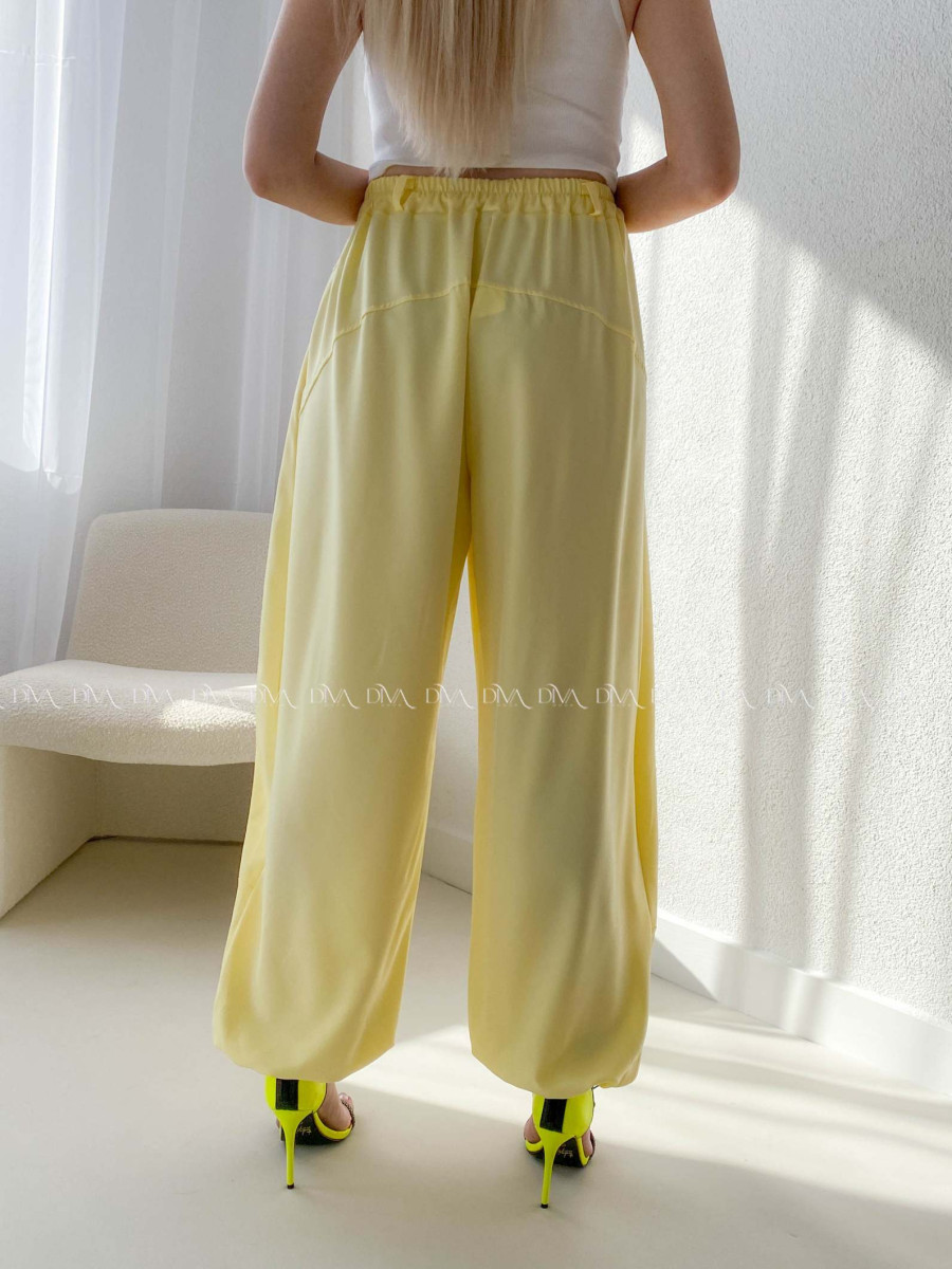 Široké pumpki žlté AB 122